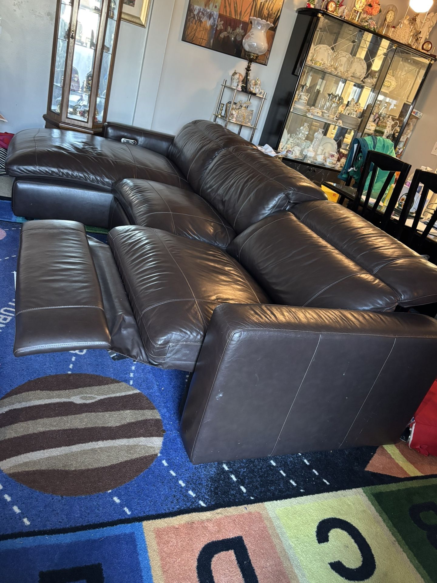 Value City Real Leather Lazy boy Sectional Sofa W/USB Chaise Settee