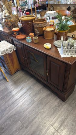 Display Cabinet Table