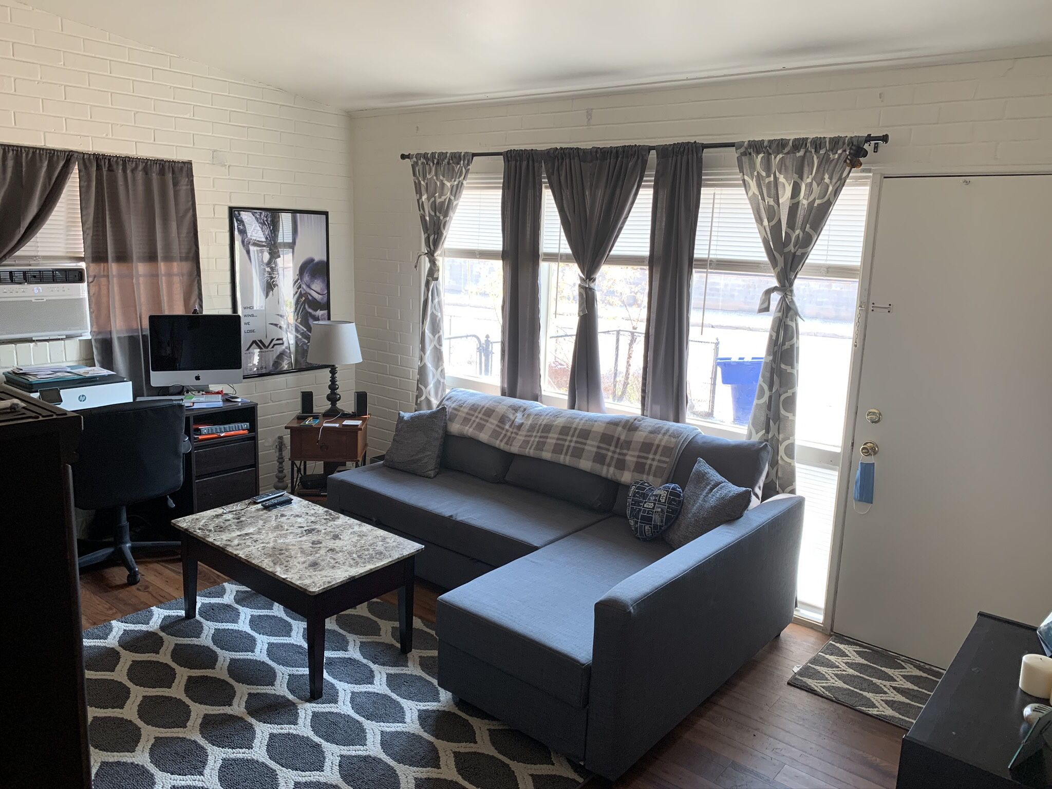 Couch w/storage and Pull Out bed
