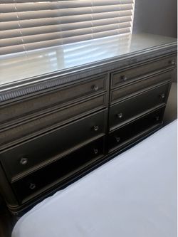 Bedroom set