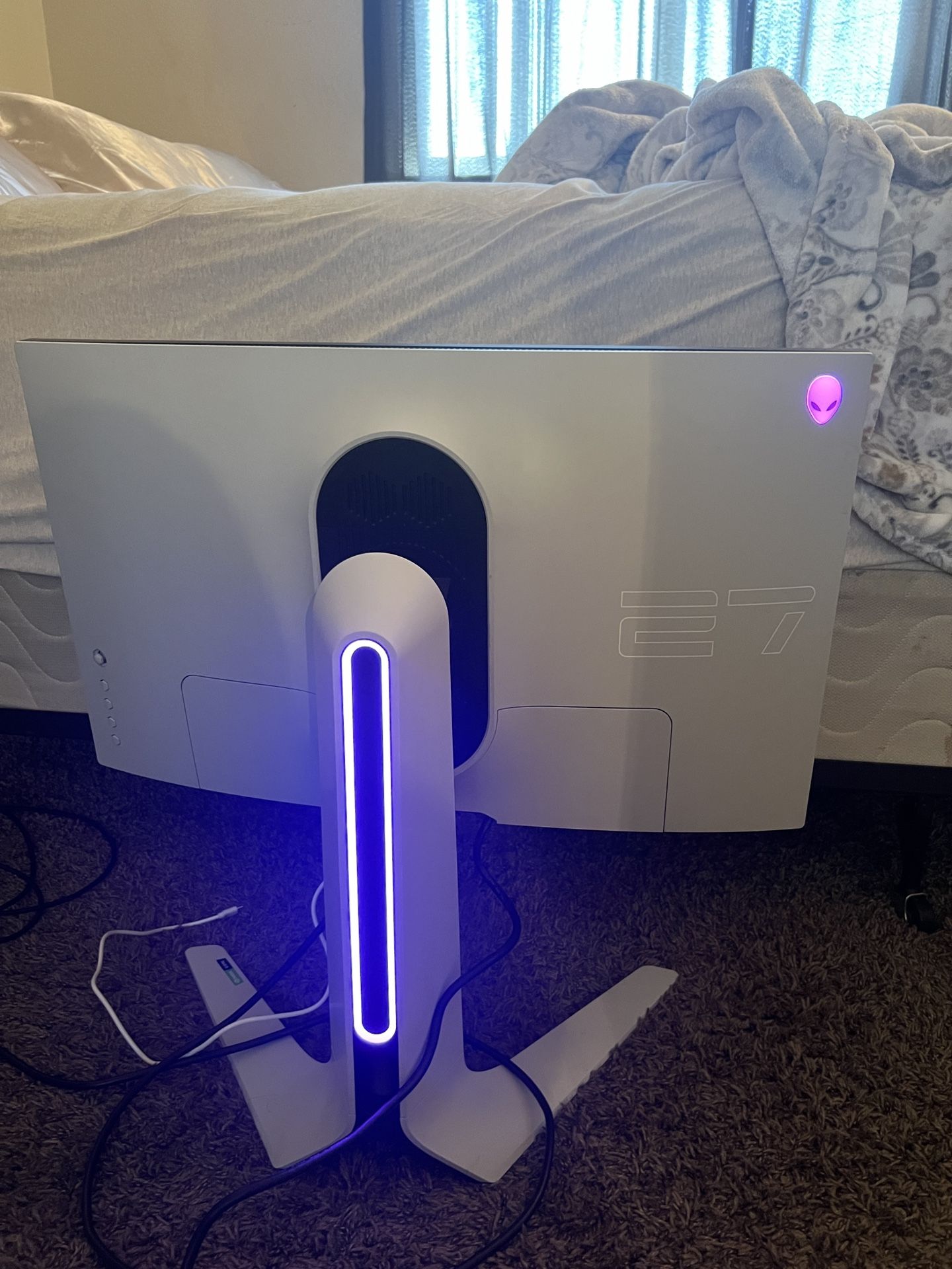 Alienware monitor - AW2720/ 240Hz