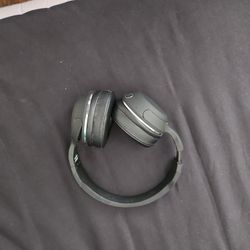 Skullcandy Bluetooth Headphones With Built-in Mic