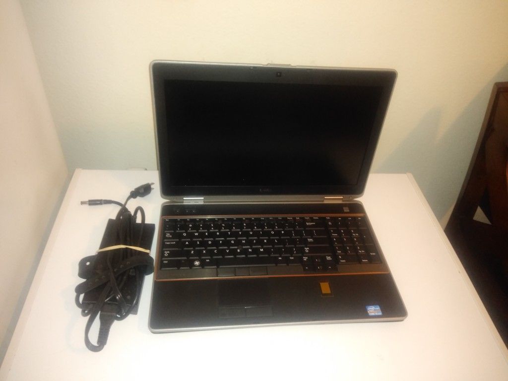 Dell latitude Laptop e6520 With Charger