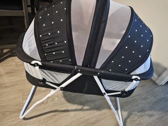 Collapsible/Portable Baby Bassinet