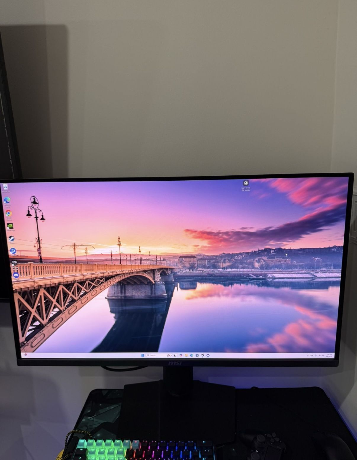 MSI MAG 321UPX QD-OLED 31.5" 4K UHD (3840 x 2160) 240Hz Gaming Monitor