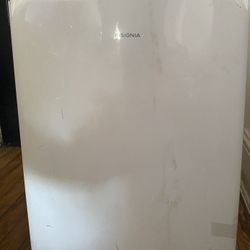 Insignia Portable Air Conditioner 