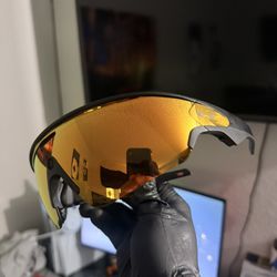 Vanguard Oakley Metas