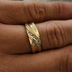 10k Gold Mens Wedding Ring