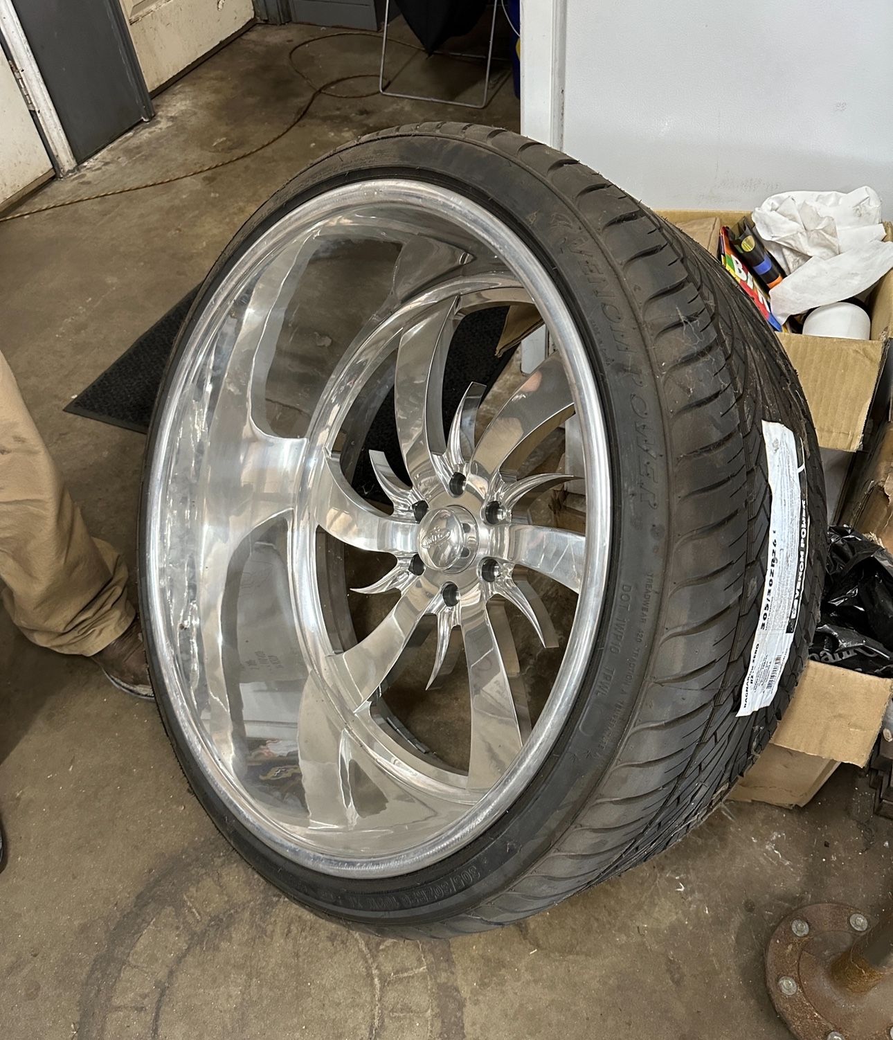 Intro Cut Rims Intro Wheels 26x12 Reverse for Sale in Jacinto City, TX - OfferUp
