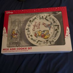 Winnie The Pooh Milk And Cookie Set