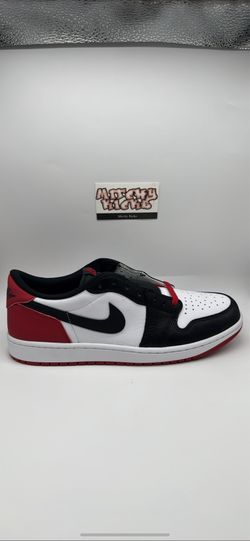 Jordan 1 Retro Low OG Black Toe (2023)