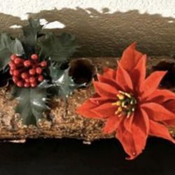Vintage Christmas Candle Holder Log Poinsettias 