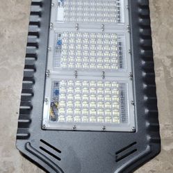 LAMPARAS LED 150w  $50 cada 1  en la compra de 2 o mas entrego a domisilio❗️❗️Ojo NO SON SOLARES❗️❗️