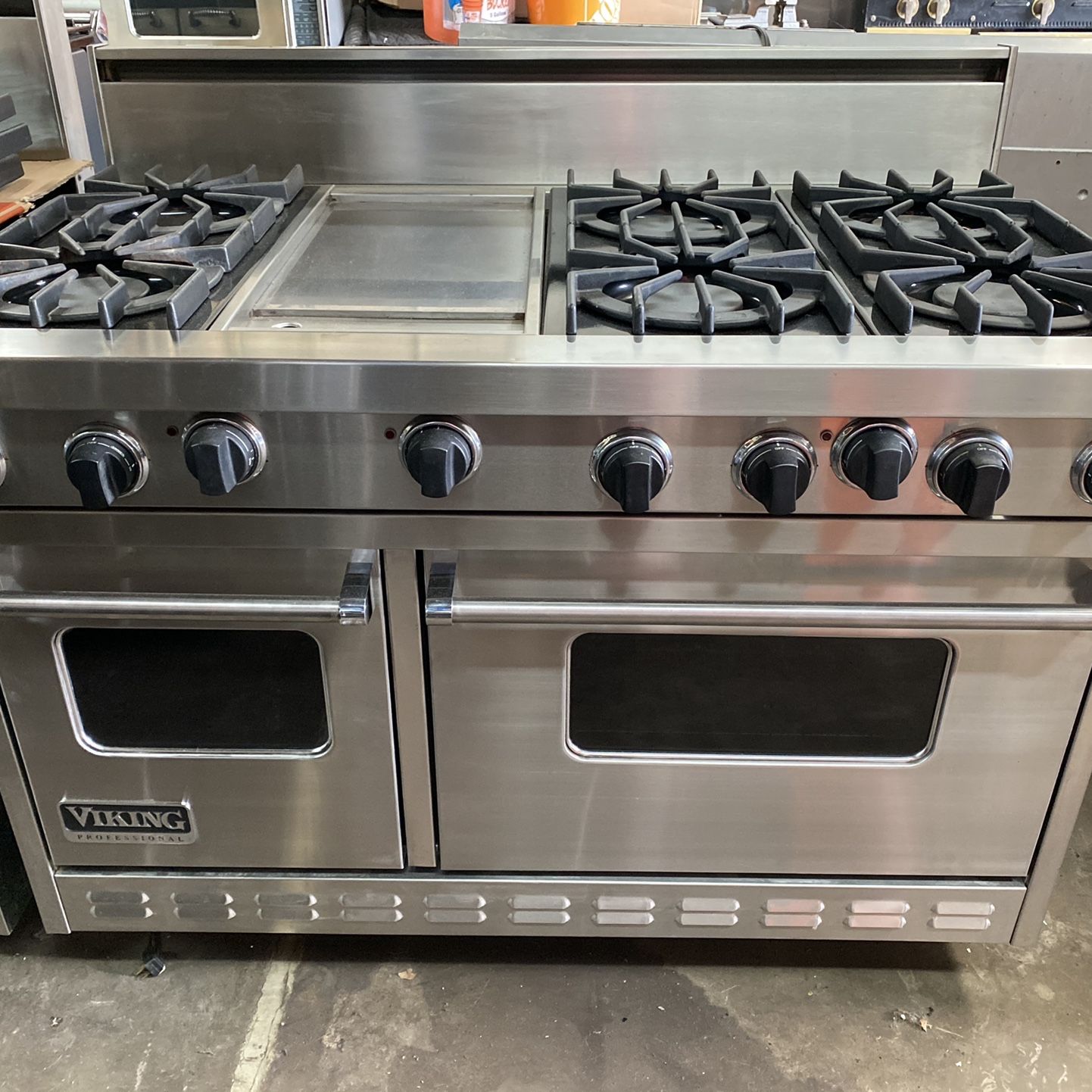 Viking 48” gas range, double oven, 6 open burners griddle stainless