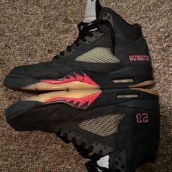 Jordan Gortex 5s