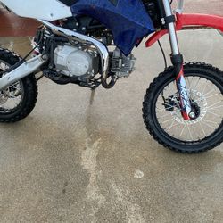 Pit Bikes 125 And 190 