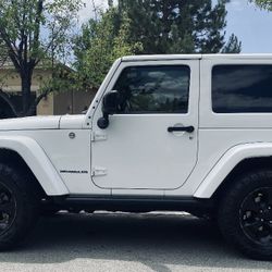 2015 Jeep Wrangler Sahara 4 Wheel Drive 