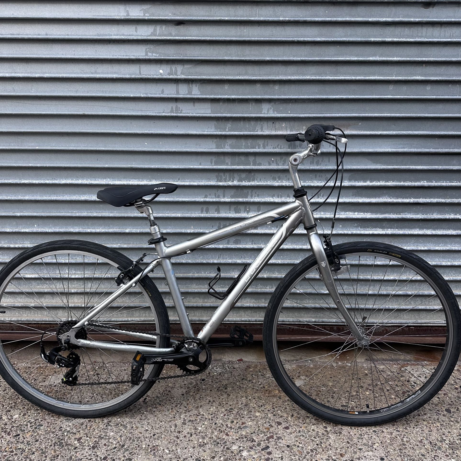 Trek Hybrid Bike 52cm