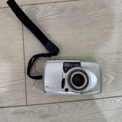 Olympus Stylus Epic Zoom 170 Deluxe Camera Film Camera 35mm Untested