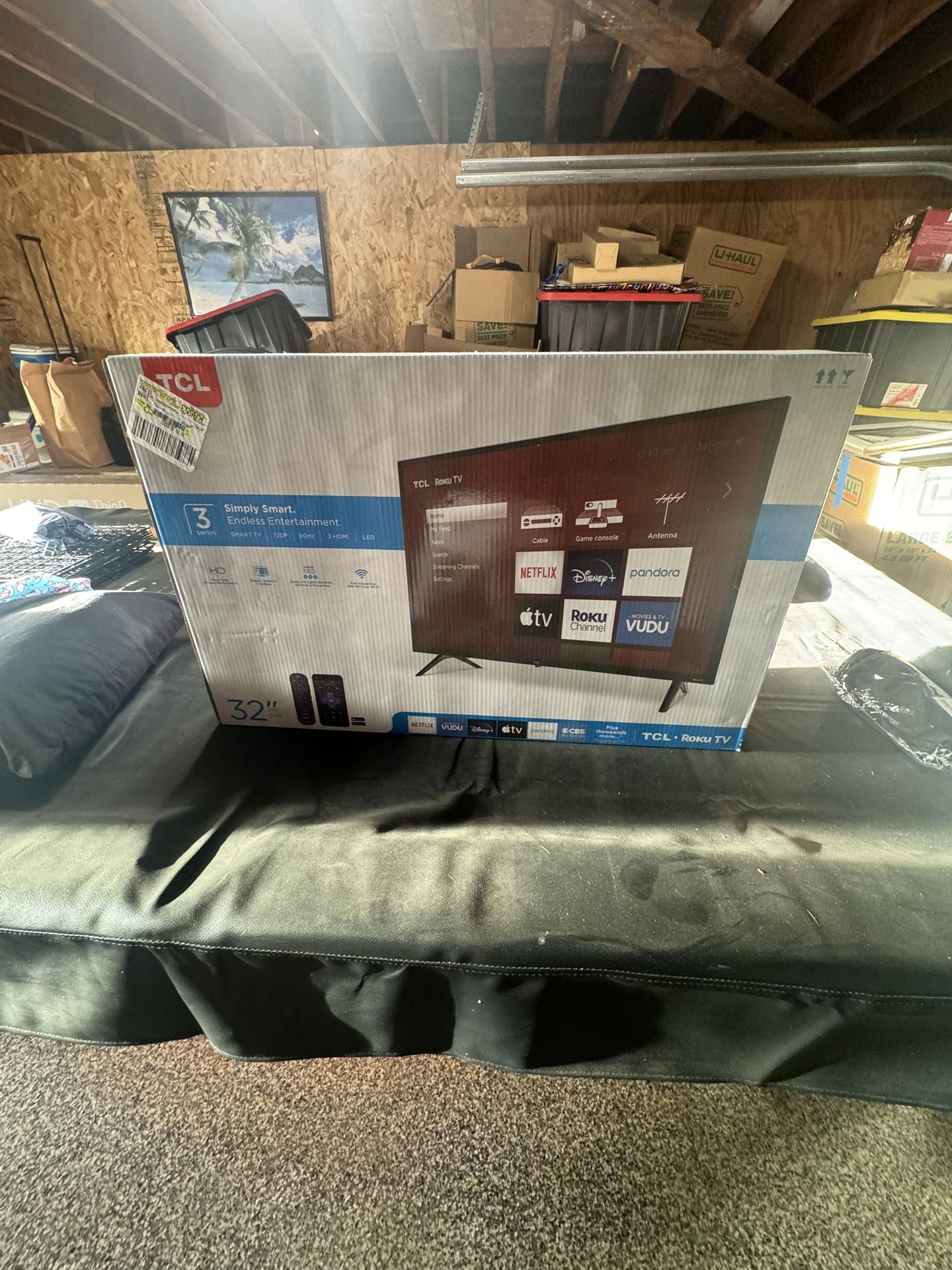 **BRAND NEW** TCL 32” LED W/ ROKU TV