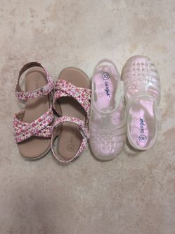 Cat & Jack Toddler girls size 10 sandals two pairs