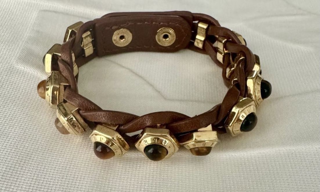 Henri Bendel Adjustable brown golden Leather Logo Snap Bracelet Approx 8 inches long Adjustable Rare collectible