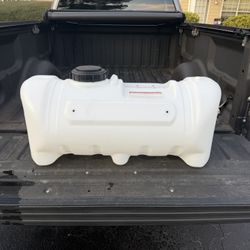 25-gallon tank ( Tanque De 25 Galones ) 