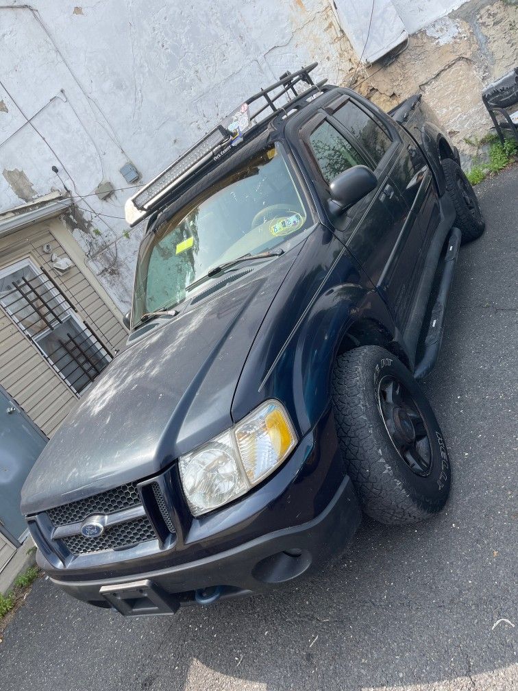 2001 Ford Explorer Trac