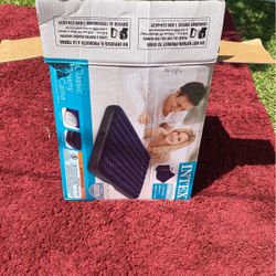 Cama Imflable Con Dos Almuadas  