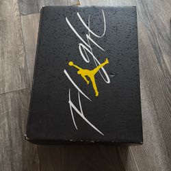 Shoes Jordans 4 Yellow Thunder