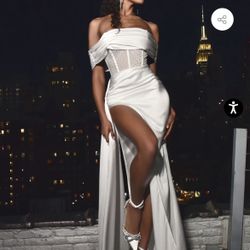 Miss Circle White Satin Dress