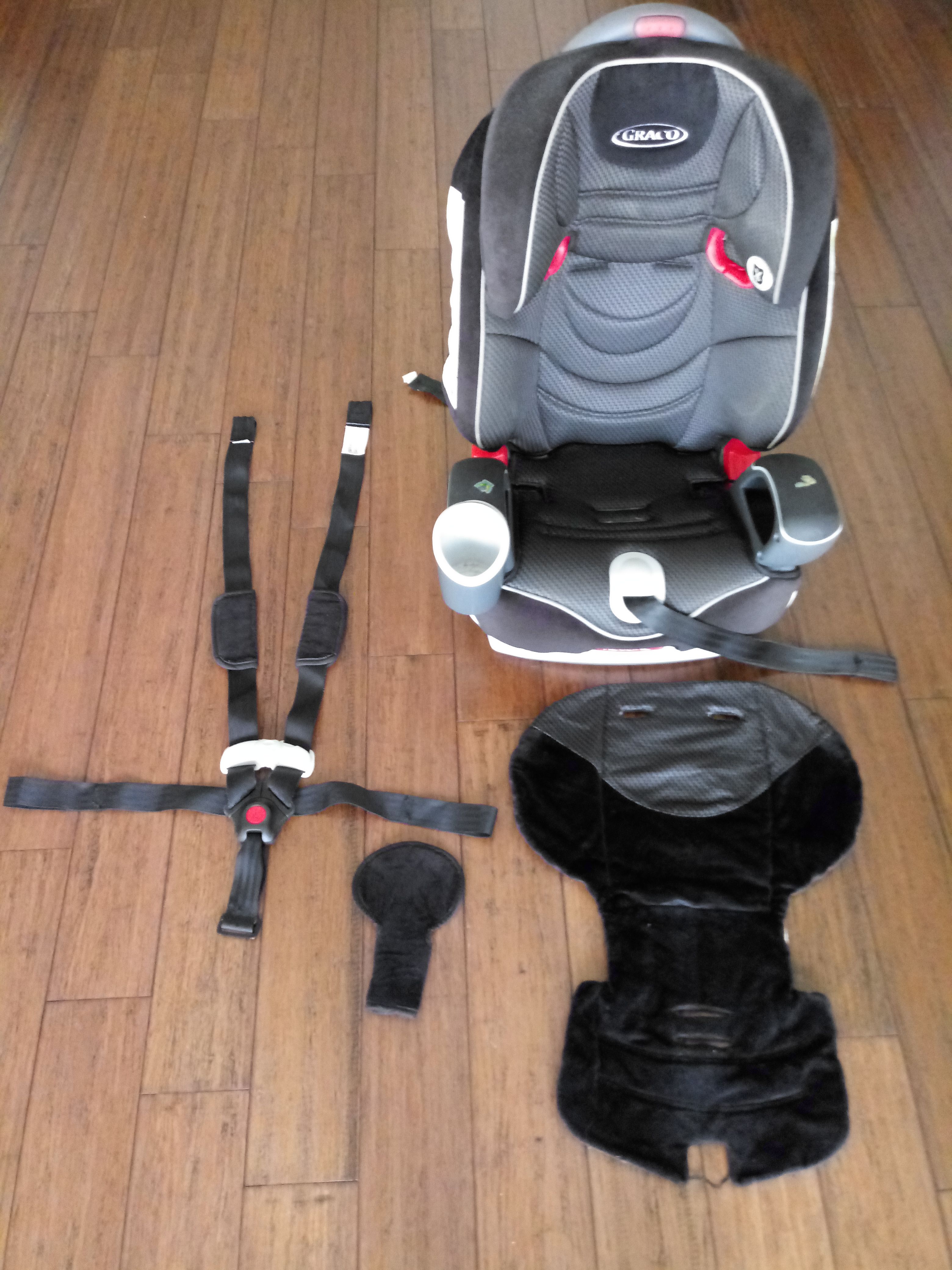 Graco Nautilus 65 LX 3 in 1 Harness Booster Car Seat, carseat safeseat (We Bought it for $170)