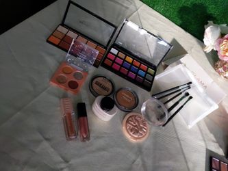 Makeup 💄 Bundle
