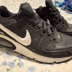 Nike Air maxes 