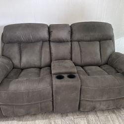 Couches / Recliner 