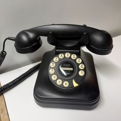 Retro Style Analog Telephone