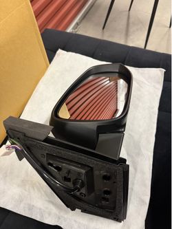Passenger side 2013 toyota rav4 mirror