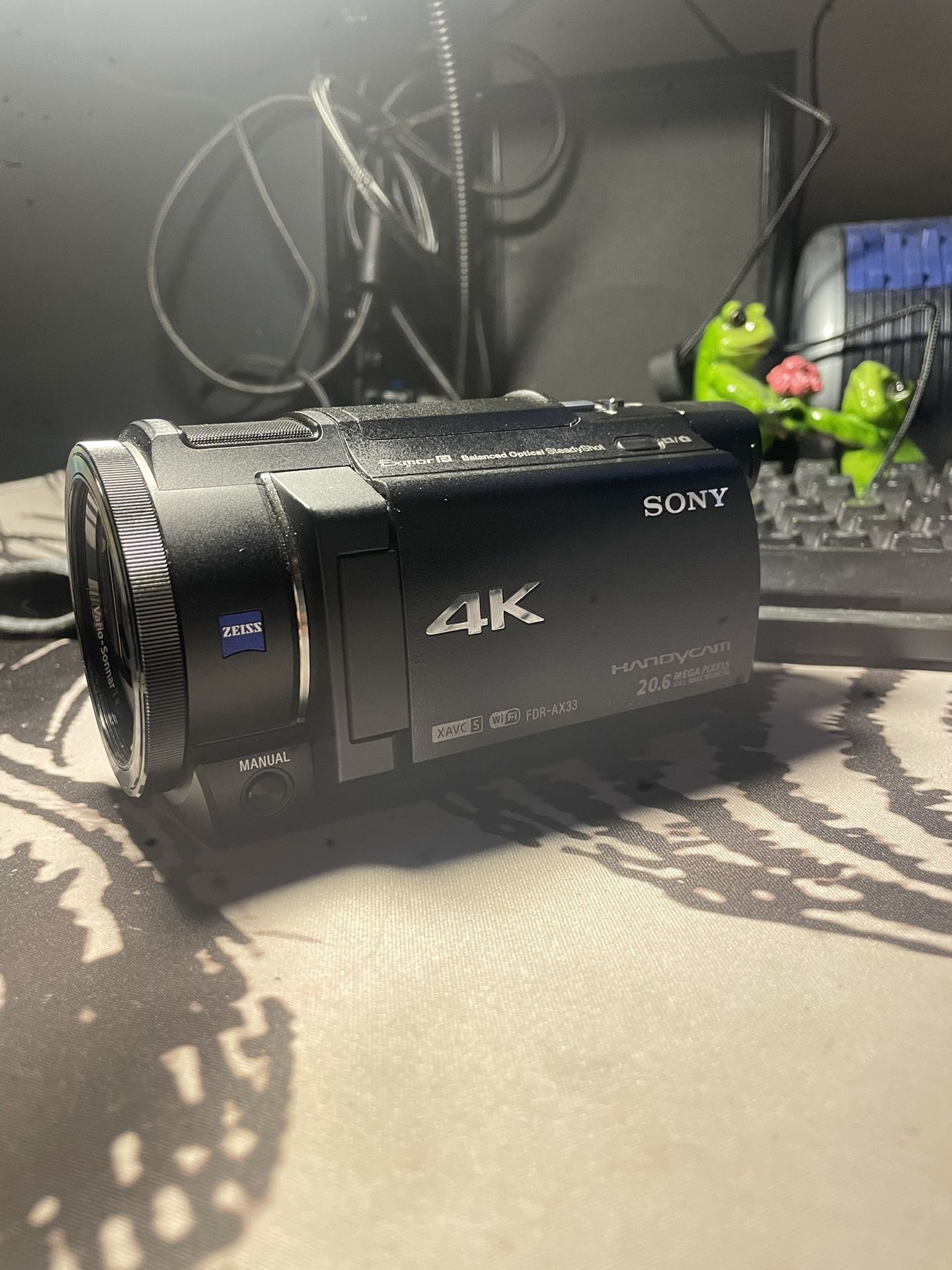 Sony FDR-AX33 4K Handycam