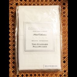 A Pair of 620-Thread-Count Pillowcases 