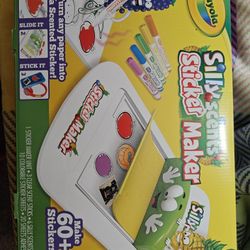Crayola Silly Scents Sticker Maker, New