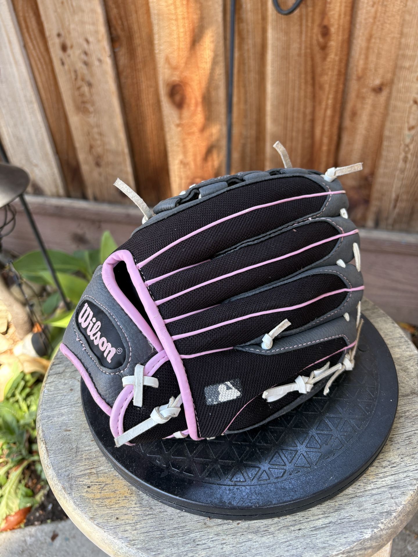 Wilson Leather Baseball Glove Right-Handed Thrower!