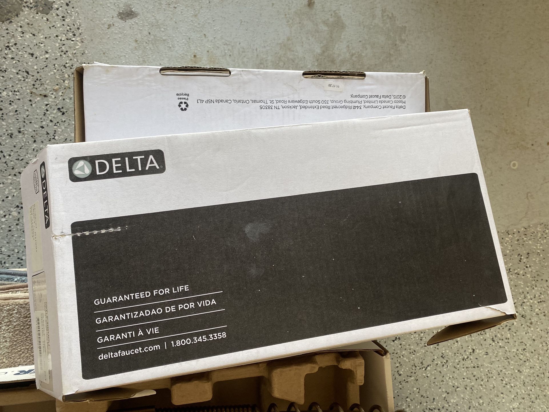 Delta Bathroom Sink Faucets