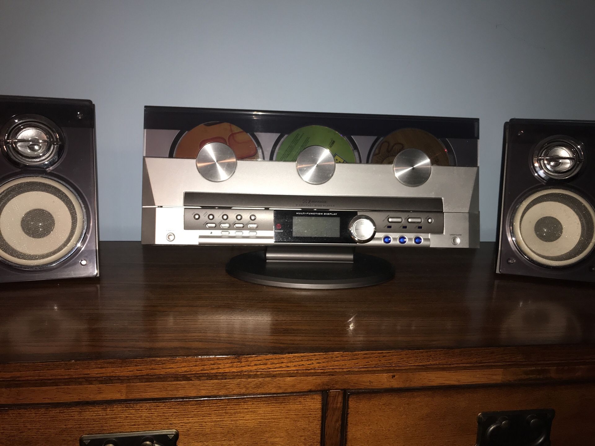 Emerson 3 CD player for Sale in Cromwell, CT OfferUp