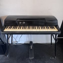 Vintage Wurlitzer Electronic Piano 