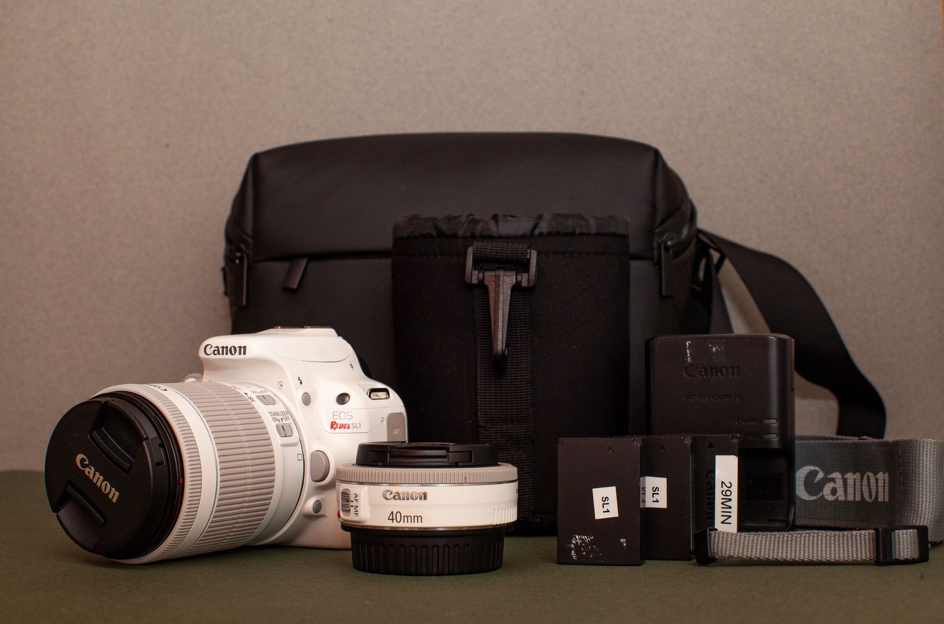 Canon SL1 Bundle