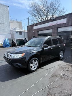Selling a 2010 Subaru forester with music