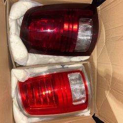Ram 1500 Year 2014 Headlights