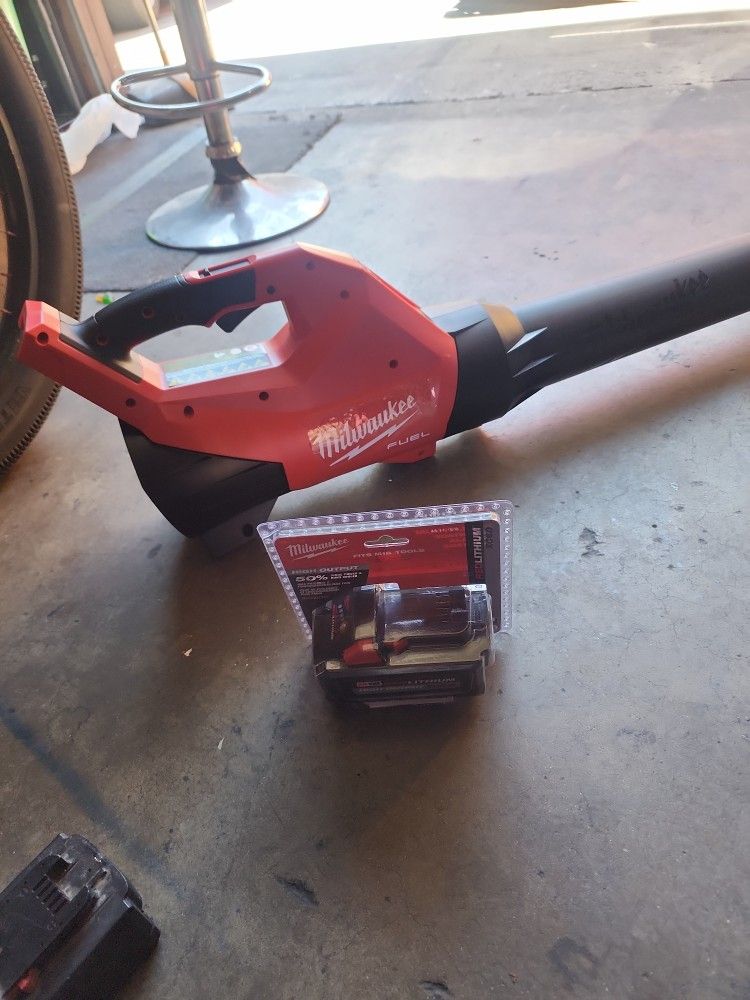 Milwaukee Blower With Battery New