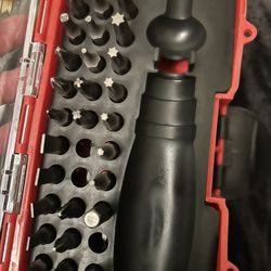 Used 38pc Stubby Ratchet Screwdriver & Bit Set