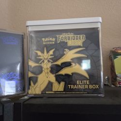 Pokemon Elite Trainer Box - Forbiden Lights